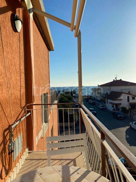 appartamento in affitto a Follonica