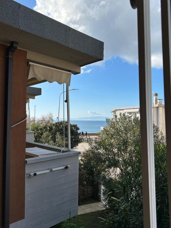 appartamento in affitto a Follonica