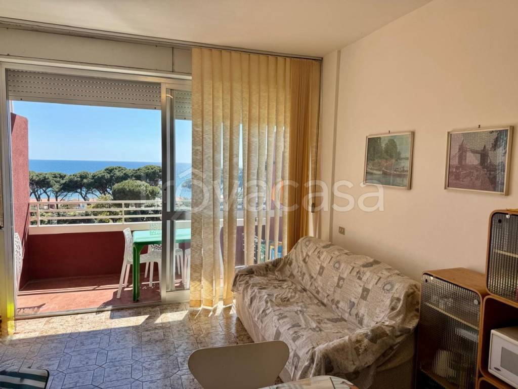 appartamento in affitto a Follonica