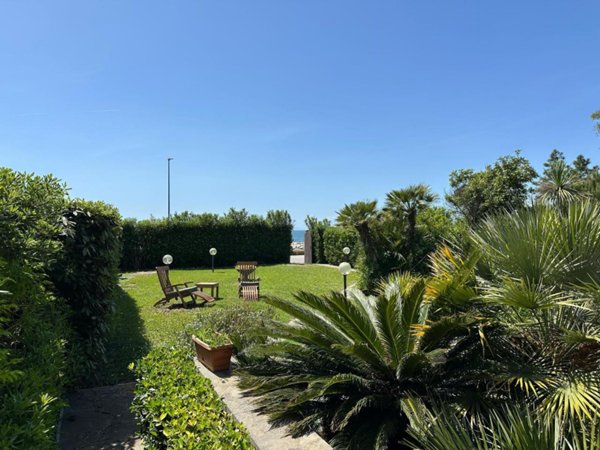 casa indipendente in affitto a Follonica