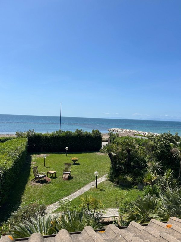 casa indipendente in affitto a Follonica