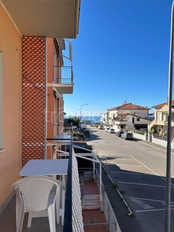 appartamento in affitto a Follonica