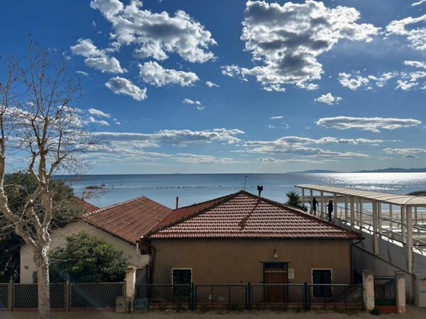 appartamento in affitto a Follonica