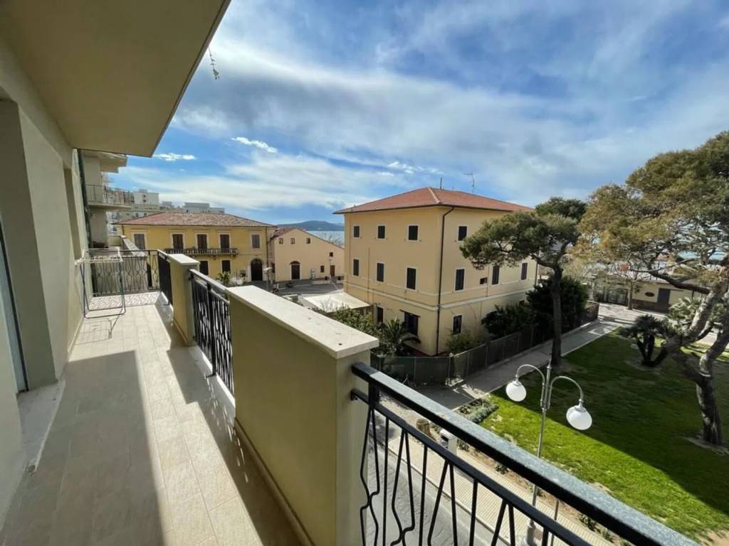 appartamento in affitto a Follonica