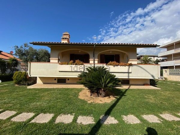 appartamento in affitto a Follonica