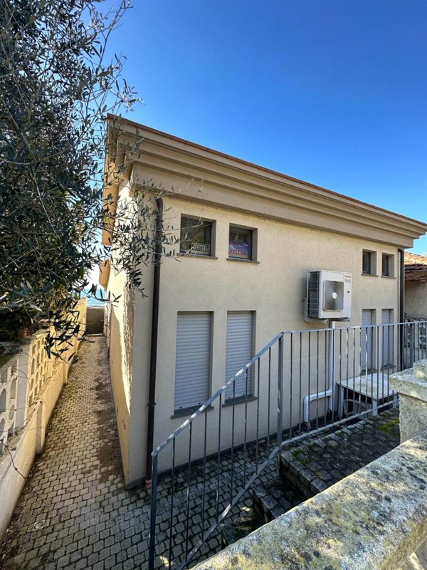 casa indipendente in affitto a Follonica