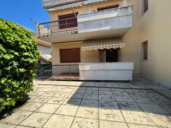 appartamento in affitto a Follonica