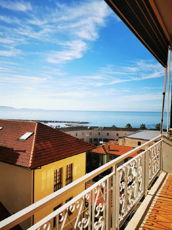 appartamento in affitto a Follonica