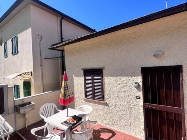 appartamento in affitto a Follonica in zona Prato Ranieri