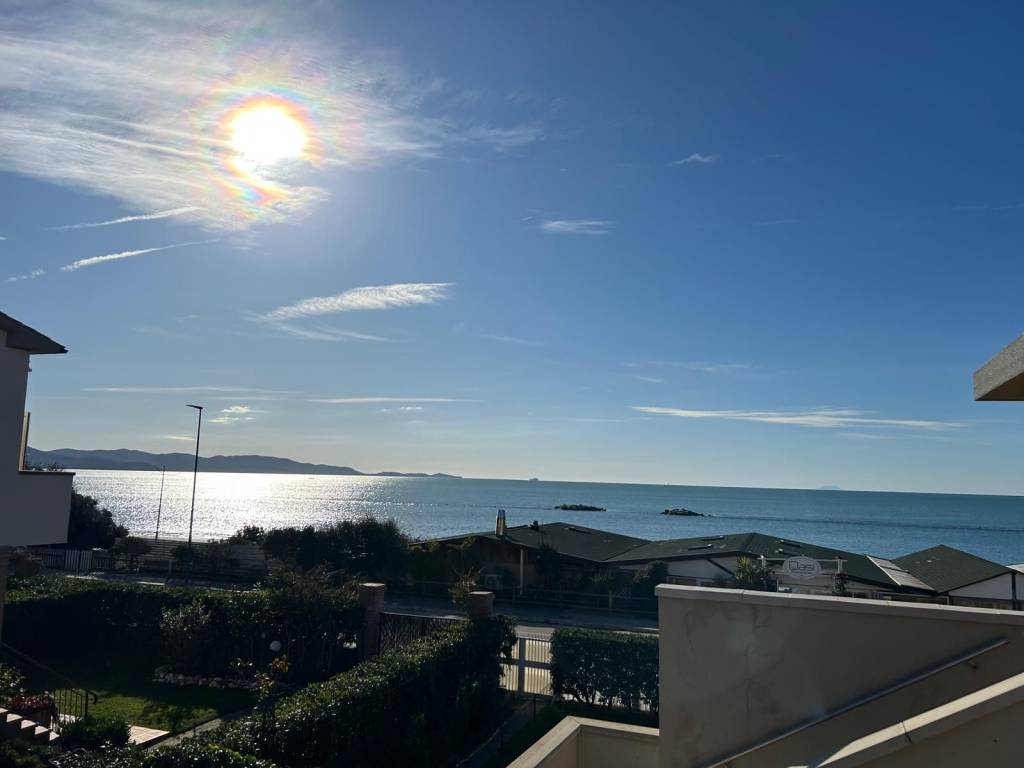 appartamento in affitto a Follonica in zona Prato Ranieri