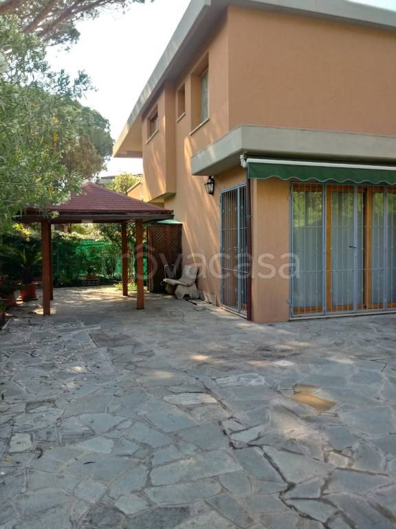 appartamento in affitto a Follonica in zona Prato Ranieri