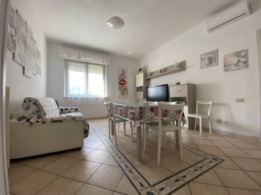 appartamento in affitto a Follonica in zona Prato Ranieri