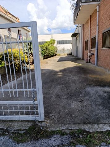 locale commerciale in affitto a Grosseto in zona Marina di Grosseto