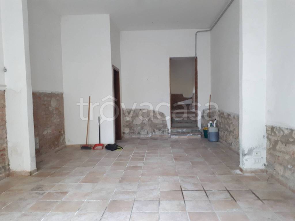 negozio in affitto a Grosseto