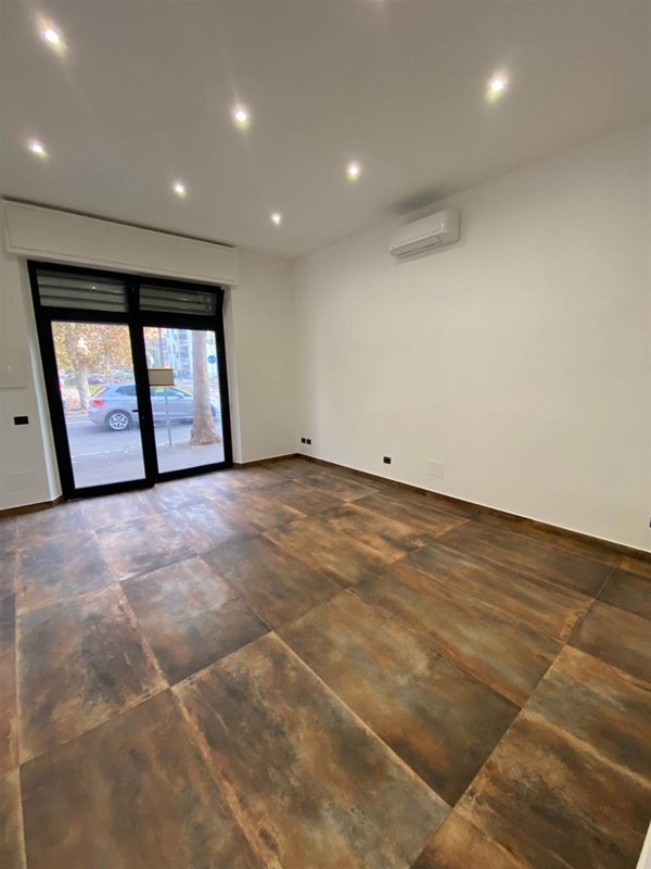 negozio in affitto a Grosseto