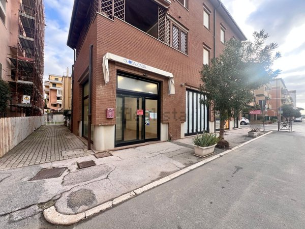 negozio in affitto a Grosseto in zona Marina di Grosseto
