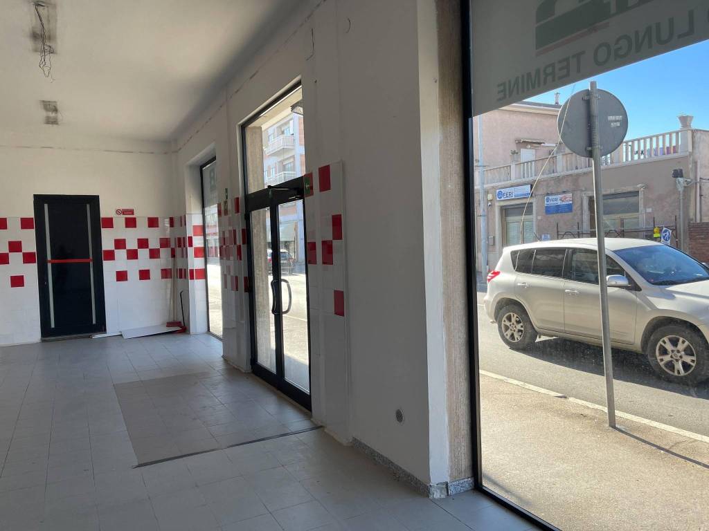 negozio in affitto a Grosseto