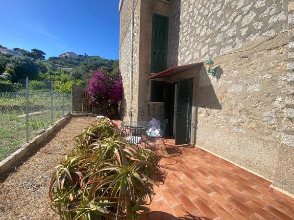 appartamento in affitto ad Isola del Giglio in zona Giglio Porto