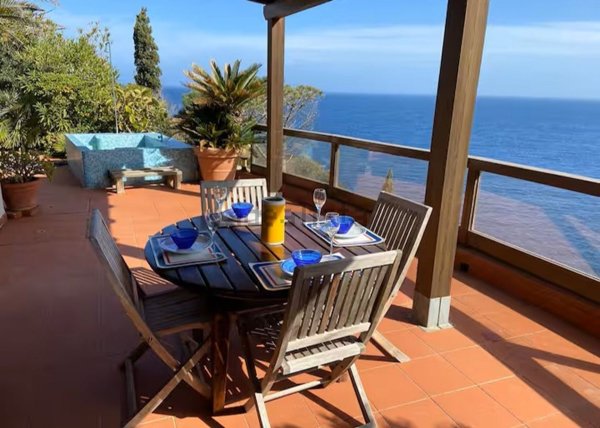 casa indipendente in affitto ad Isola del Giglio in zona Giglio Porto