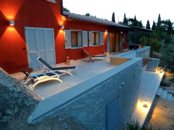 casa indipendente in affitto ad Isola del Giglio in zona Giglio Porto