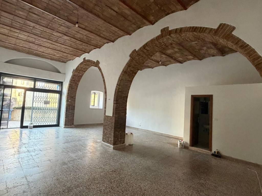 negozio in affitto a Manciano