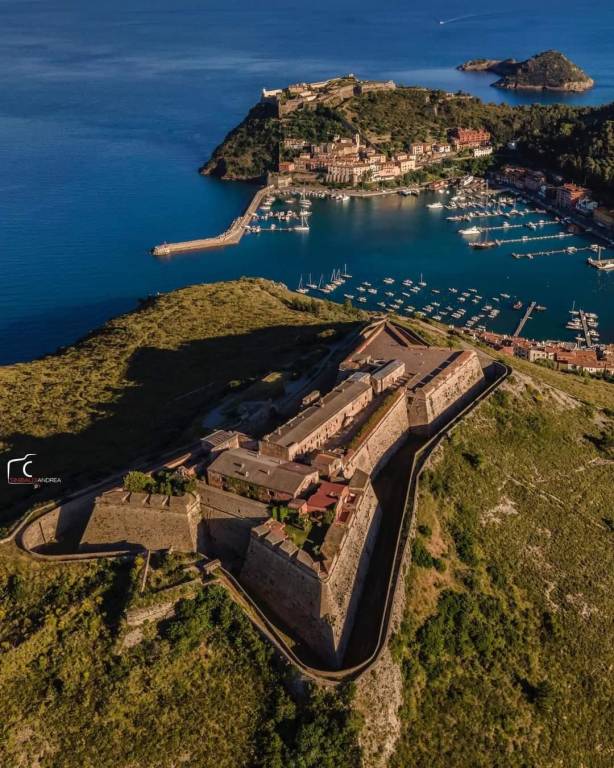 casa indipendente in affitto a Monte Argentario in zona Porto Ercole