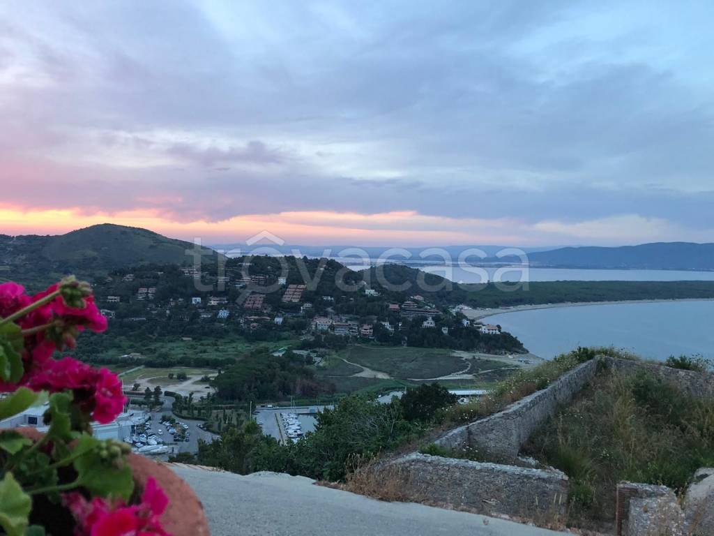 casa indipendente in affitto a Monte Argentario in zona Porto Ercole