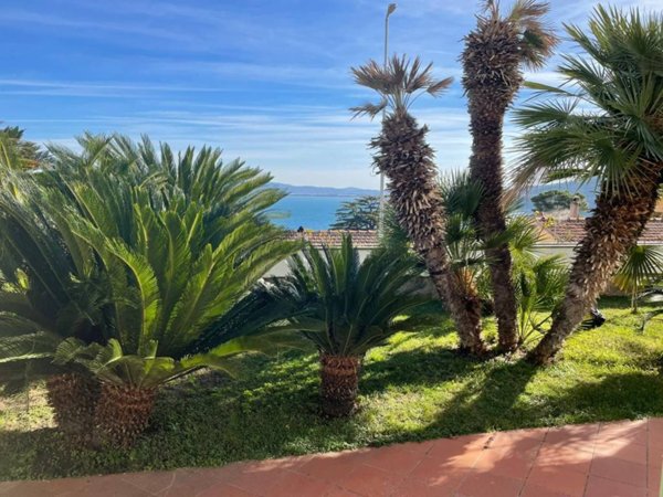 casa indipendente in affitto a Monte Argentario in zona Porto Santo Stefano
