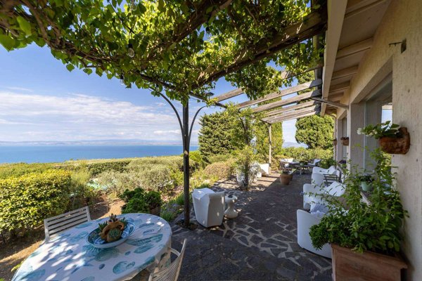casa indipendente in affitto a Monte Argentario in zona Porto Santo Stefano