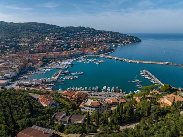 casa indipendente in affitto a Monte Argentario in zona Porto Santo Stefano