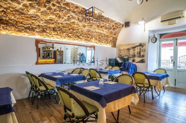 negozio in affitto a Monte Argentario in zona Porto Santo Stefano