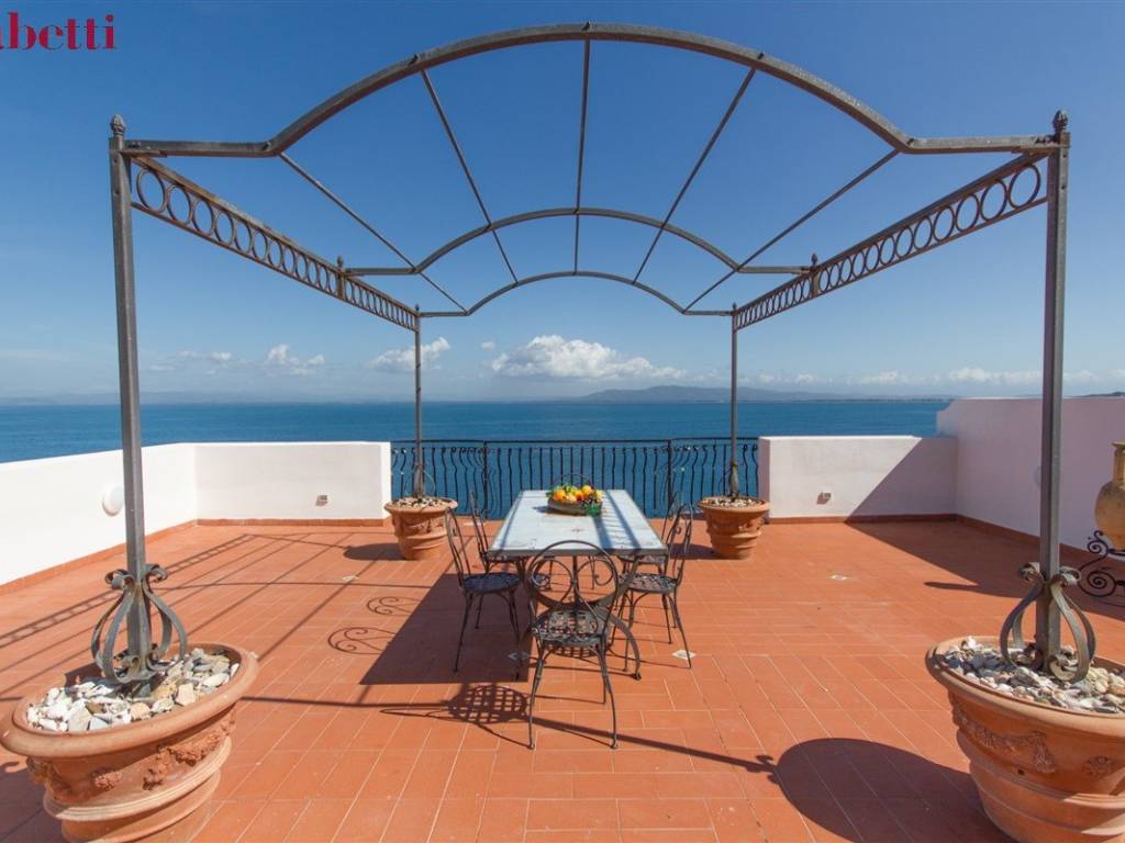 casa indipendente in affitto a Monte Argentario in zona Porto Santo Stefano