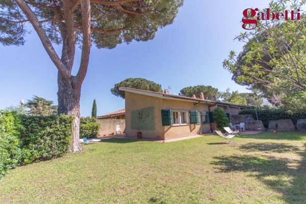 casa indipendente in affitto ad Orbetello in zona Giannella