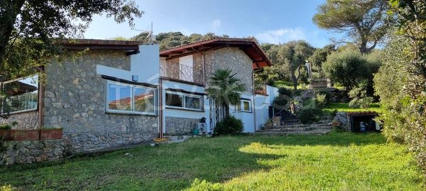 casa indipendente in affitto ad Orbetello in zona Ansedonia