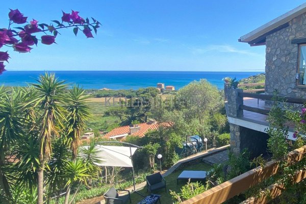 casa indipendente in affitto ad Orbetello in zona Ansedonia