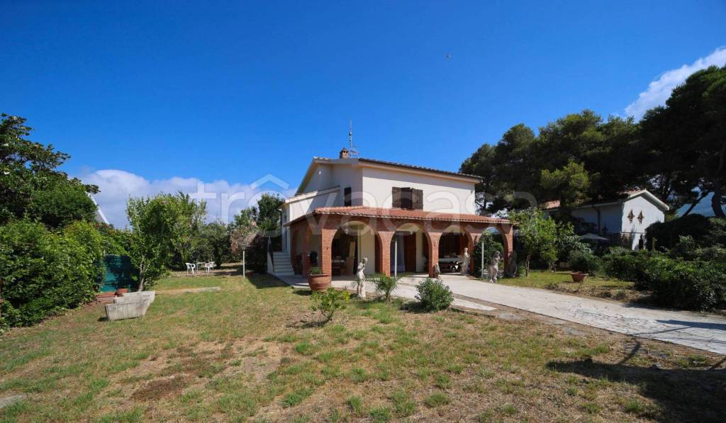 casa indipendente in affitto ad Orbetello in zona Giannella