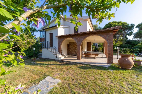casa indipendente in affitto ad Orbetello