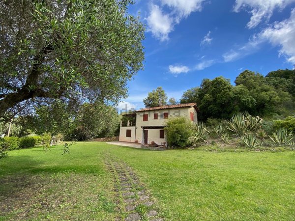 casa indipendente in affitto ad Orbetello