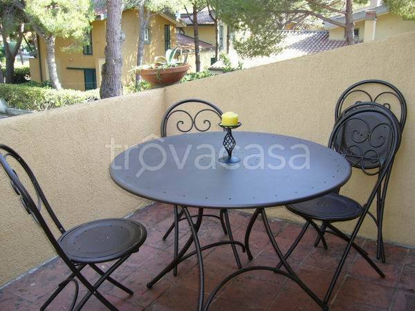 casa indipendente in affitto ad Orbetello in zona Giannella