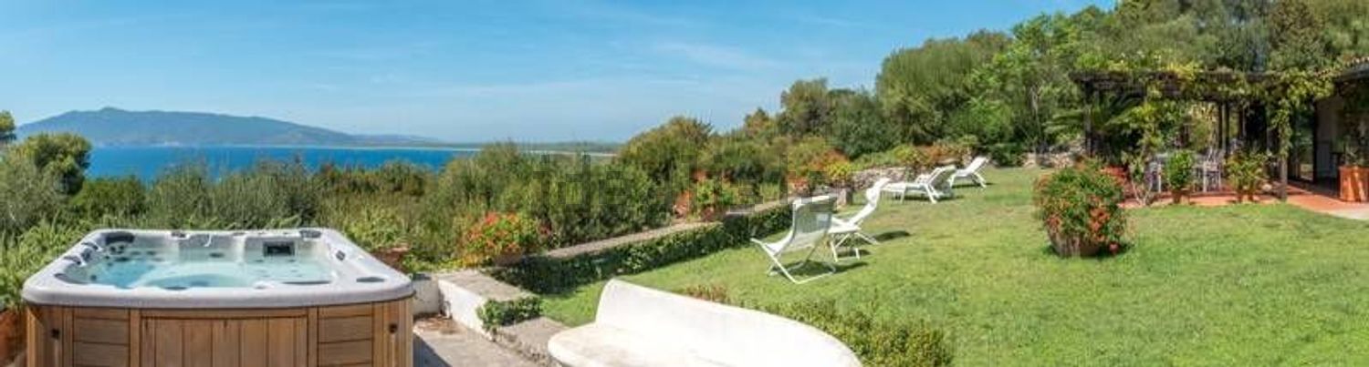 casa indipendente in affitto ad Orbetello in zona Ansedonia