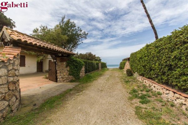 casa indipendente in affitto ad Orbetello in zona Giannella