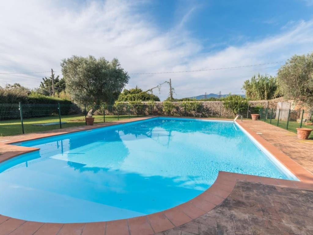 casa indipendente in affitto ad Orbetello in zona Giannella