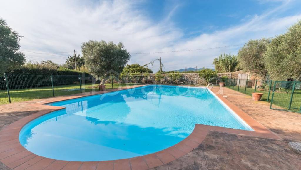 casa indipendente in affitto ad Orbetello in zona Ansedonia