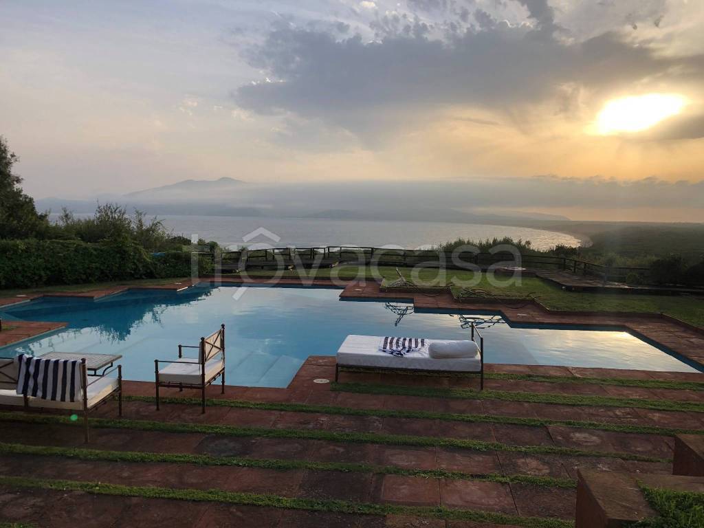 casa indipendente in affitto ad Orbetello in zona Ansedonia