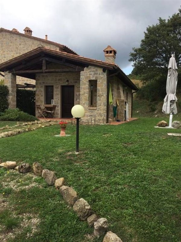 appartamento in affitto a Roccalbegna