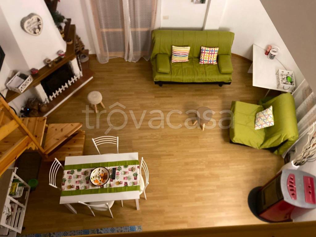 appartamento in affitto a Seggiano