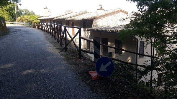 casa indipendente in affitto ad Assisi in zona Costa di Trex