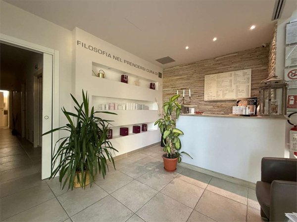 negozio in affitto ad Assisi in zona Santa Maria degli Angeli