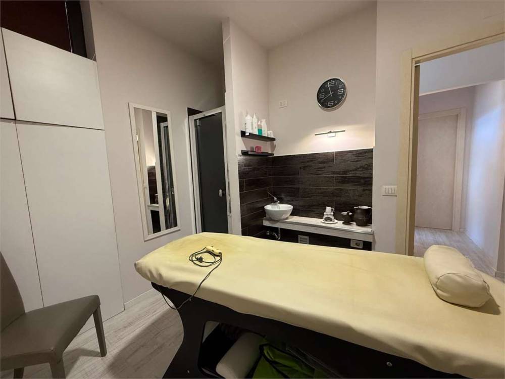 negozio in affitto ad Assisi in zona Santa Maria degli Angeli