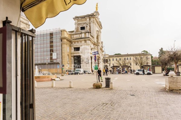 negozio in affitto ad Assisi in zona Santa Maria degli Angeli